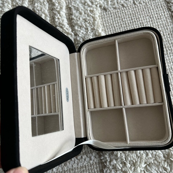 Urban Outfitters Elegant Jewelry Organizer Box - Black and Cream - Picture 1 of 3